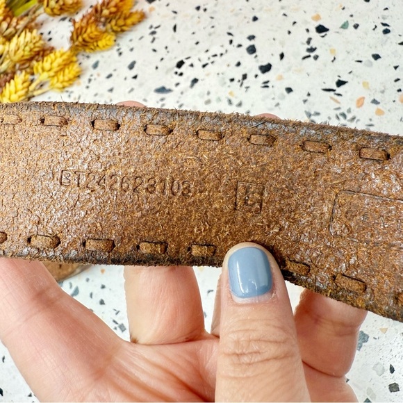 Fossil Vintage Brown Genuine Leather Brass Heritage Style  display picture 3